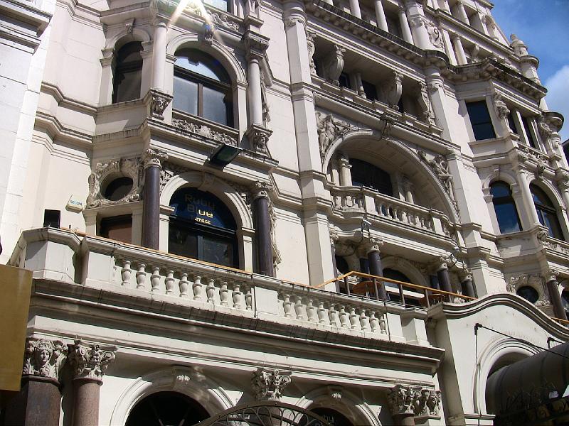 IMG_0394.jpg - BUILDING FACADE