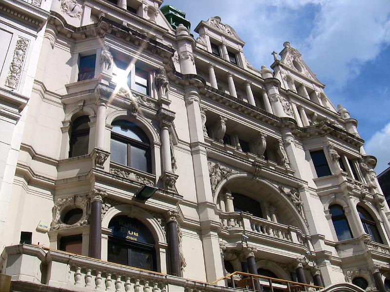 IMG_0395.jpg - BUILDING FACADE