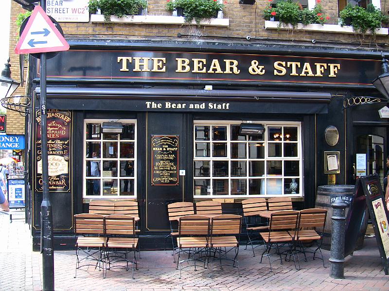 IMG_0404.jpg - A LONDON PUB