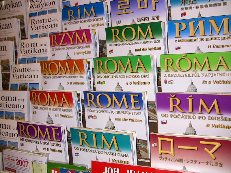 IMG_0483.jpg - VATICAN GIFT SHOP