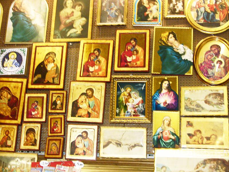 IMG_0484.jpg - VATICAN GIFT SHOP