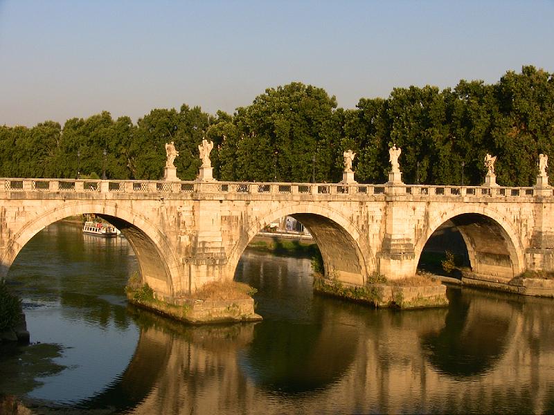 IMG_0490.jpg - BRIDGE ACROSS THE TIBER RIVER