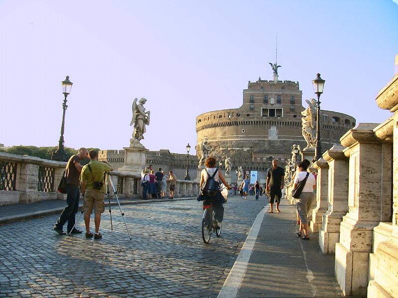 IMG_0502.jpg - BRIDGE ACROSS THE TIBER RIVER