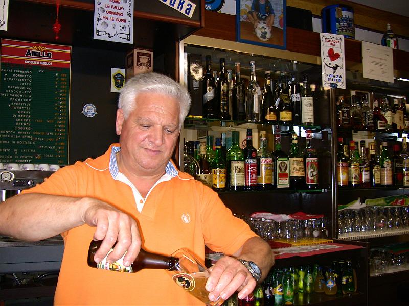 IMG_0552.jpg - IN THE JOLLY BAR