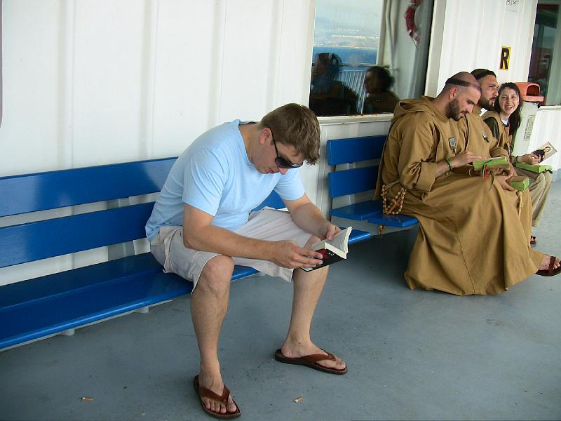 IMG_0585.jpg - READERS