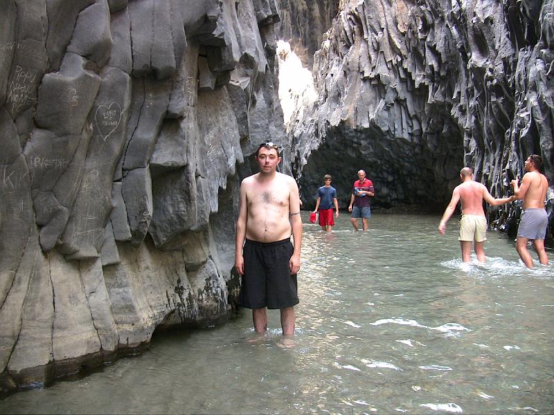 IMG_0610.jpg - MIKE IN THE GORGE