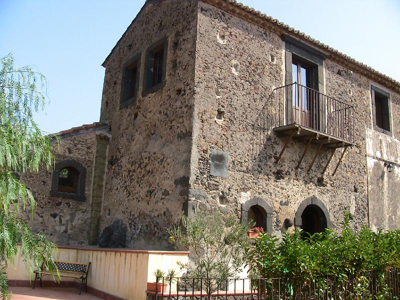 IMG_0688.jpg - OUR HOTEL AT GOLE ALCANTRA