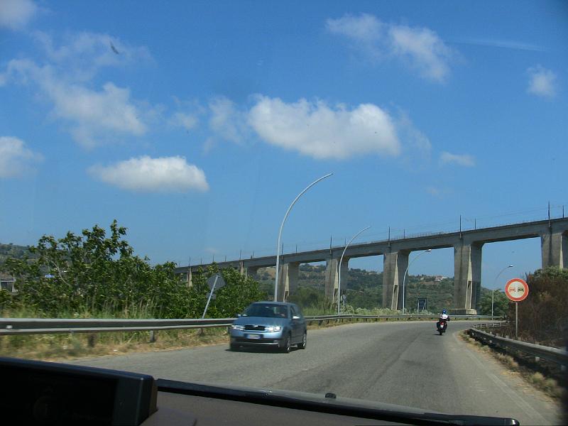 IMG_0841.jpg - ON THE ROAD