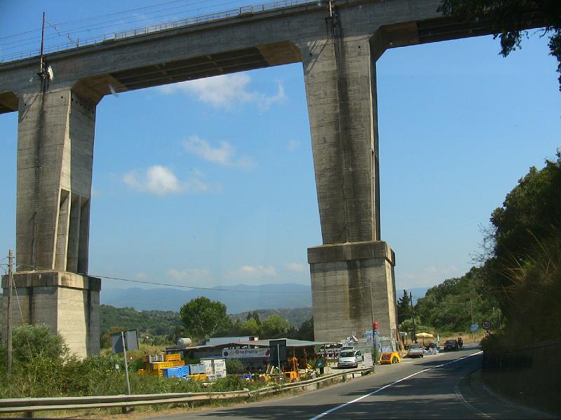 IMG_0842.jpg - ON THE ROAD TO CALABRIA