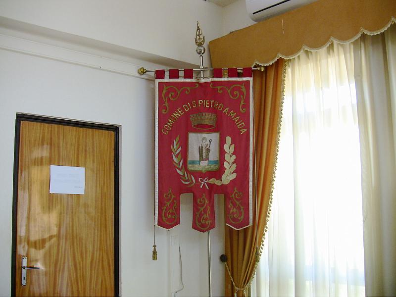 IMG_0892.jpg - TOWN BANNER - SAN PIETRO A MAIDA