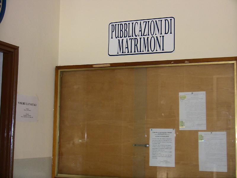 IMG_0896.jpg - MARRIAGE NOTICES IN CITY HALL