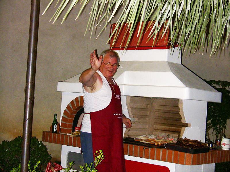 IMG_0926.jpg - READT FOR THE BARBQ