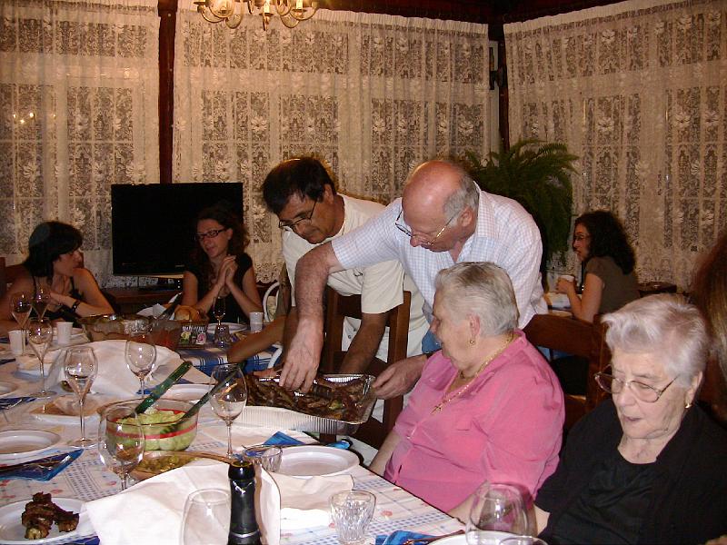 IMG_0933.jpg - DINNER GUESTS - LAST EVENING OF OUR VISIT