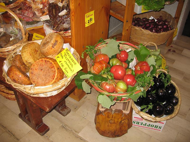 Italy87.jpg - DELICACIES