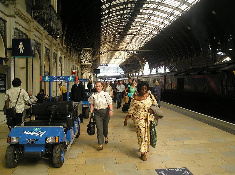 P1010004.jpg - PADDINGTON STATION - LONDON