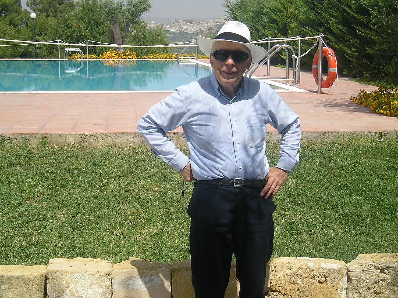 P1010127.jpg - AT HOTEL NEAR NOTO